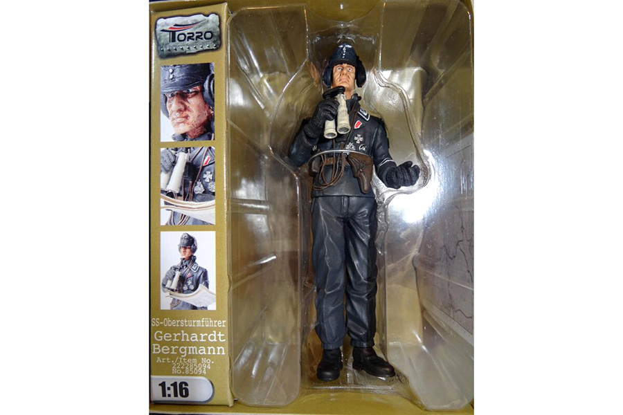 Thumbnail 654 fr 1:16 Figur Chief Lieutenant (Obersturmfhrer) Gerhardt Bergmann