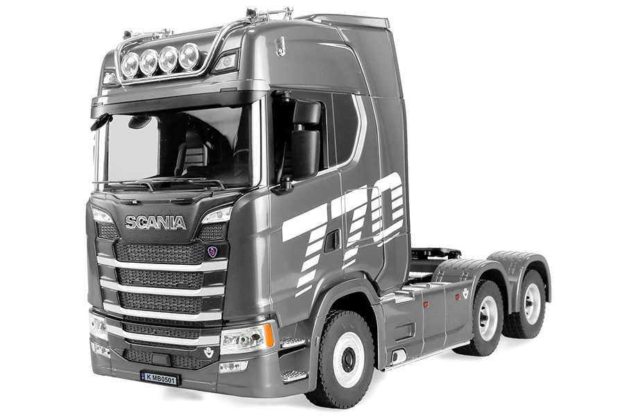 Bild p� Radiostyrd lastbil - Scania 770 S V8 Truck 6x4 - Silver - 1:18 - 2,4GHz - RTR