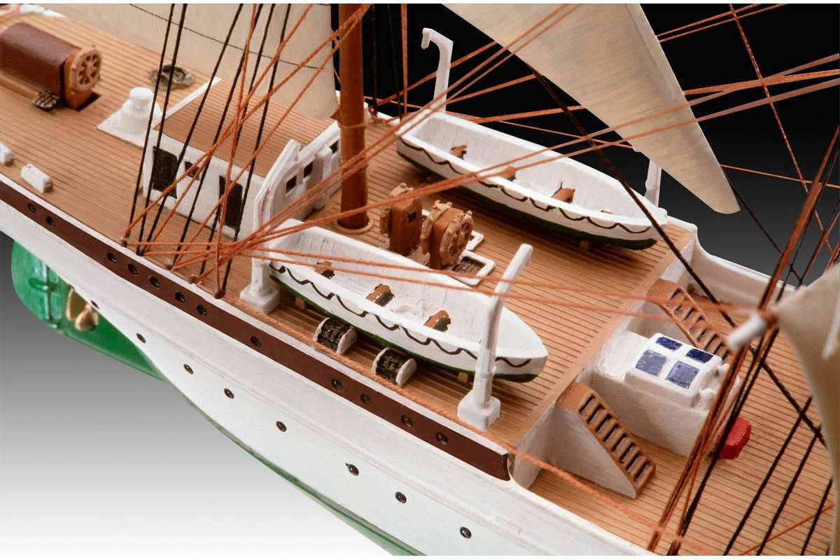 Thumbnail 680 f�r Byggmodell segelfartyg - Gorch Fock - 1:350 - Revell