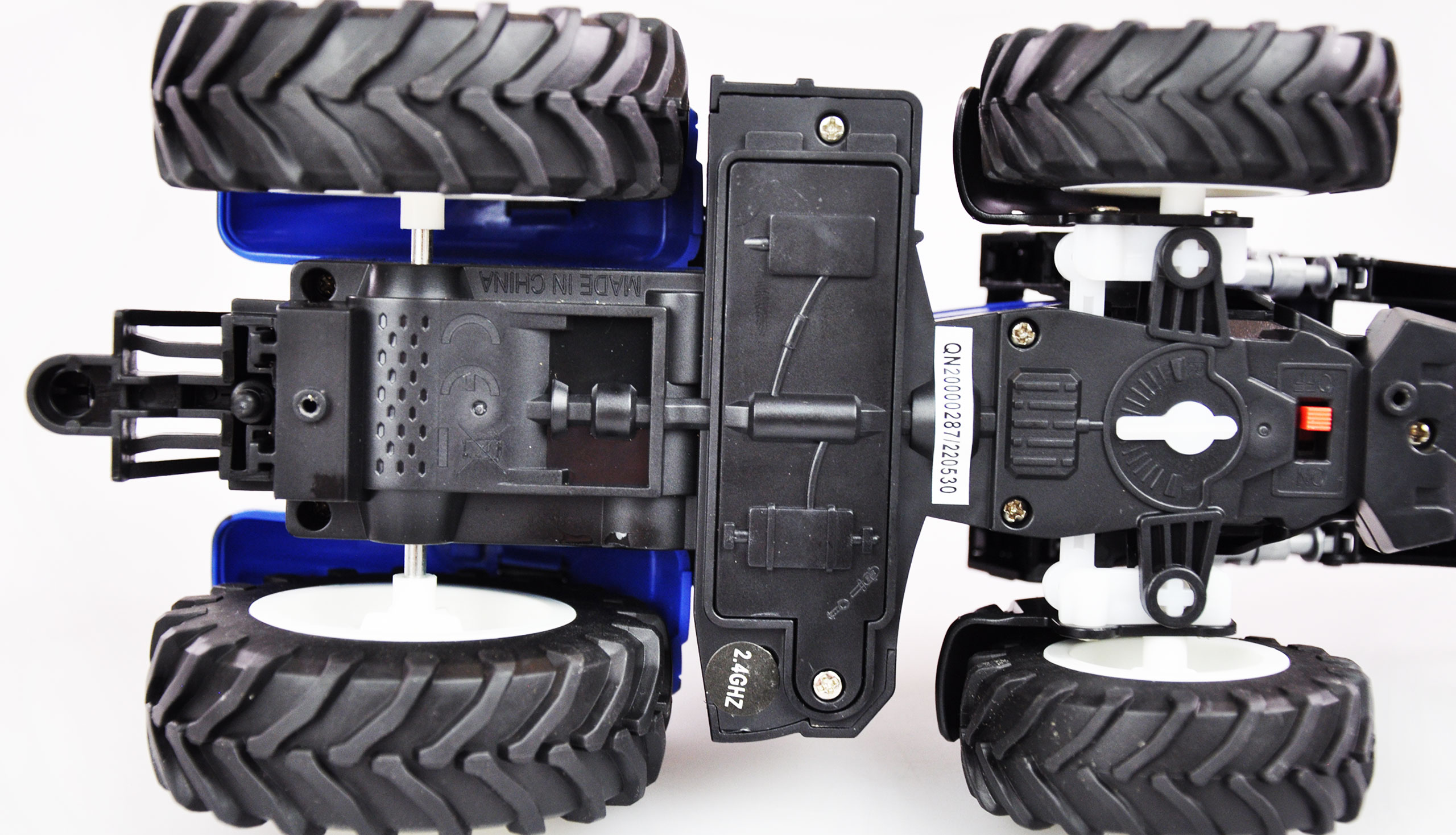 Thumbnail 678 f�r Radiostyrd Traktor - 1:24 Traktor med grip - RTR